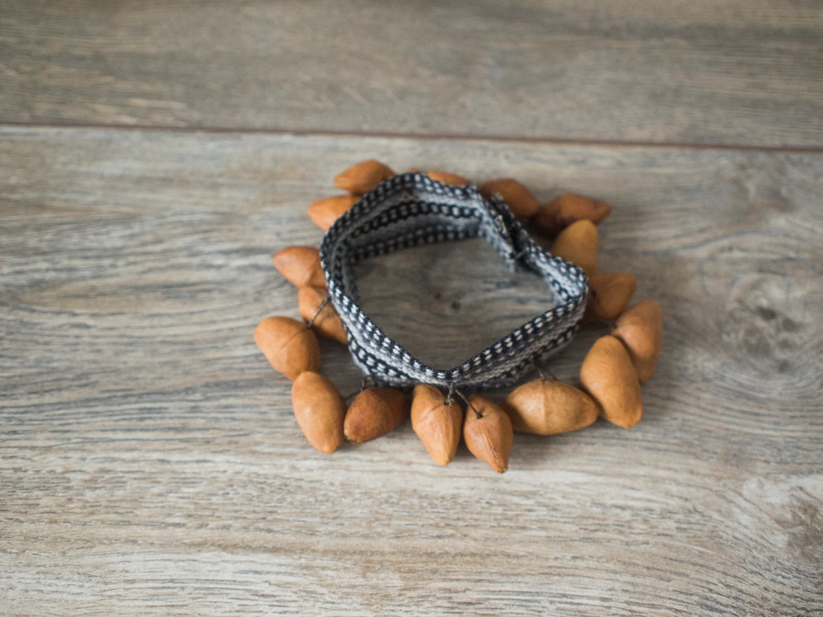 A pair of Maracas shaker Seed Chajchas - Bracelets