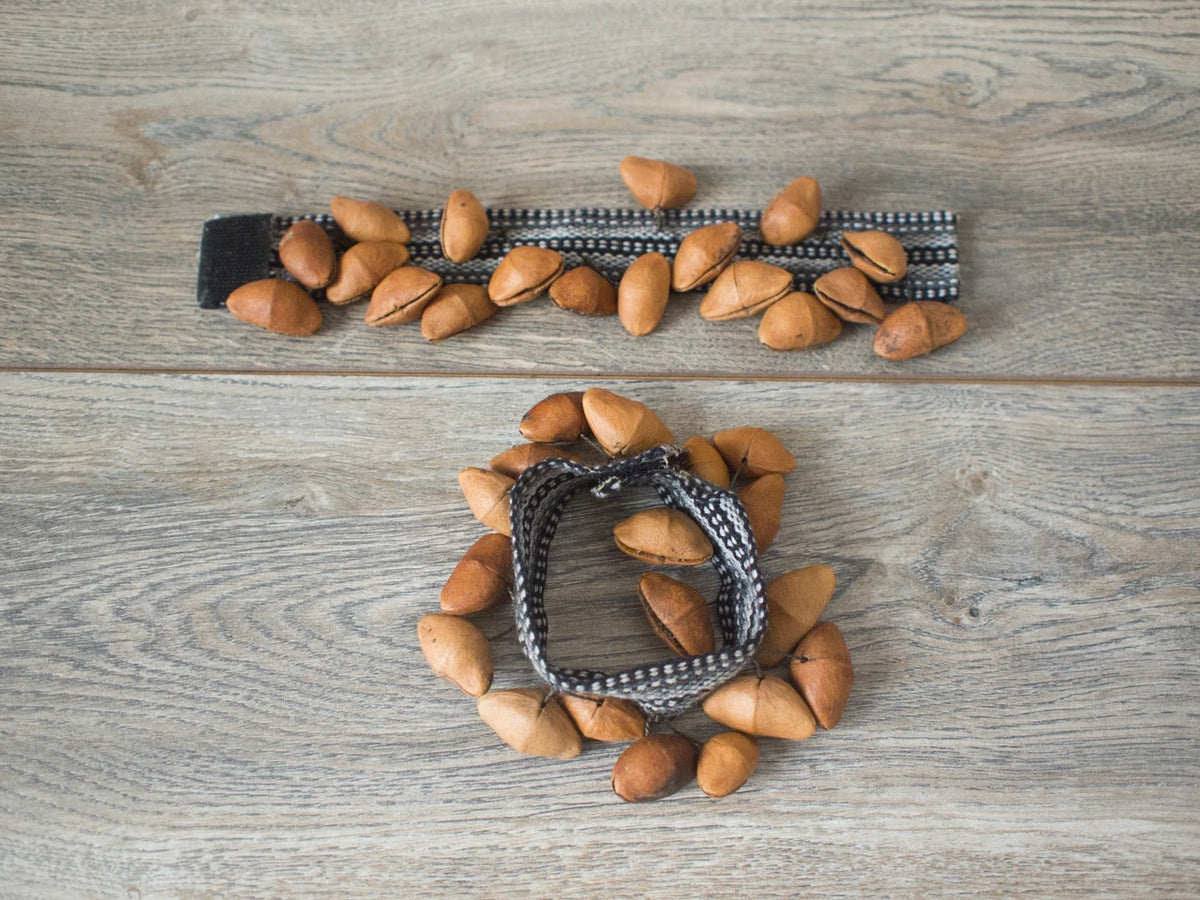 A pair of Maracas shaker Seed Chajchas - Bracelets