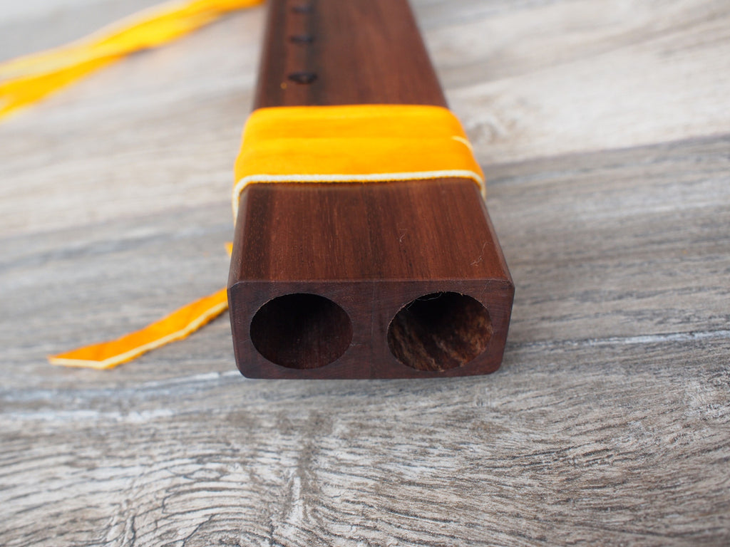 Professional Lupaca Drone Native American Flute in G (Sol)  Aguano Masha wood